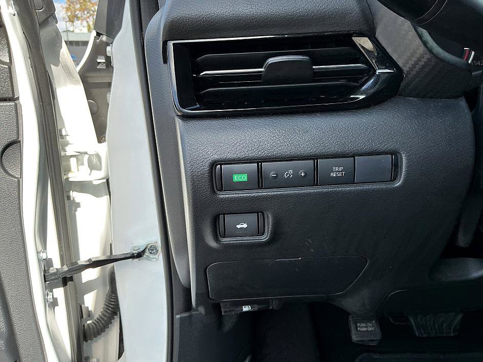 Certified 2024 Nissan Sentra SR w/ SR Premium Package image 13