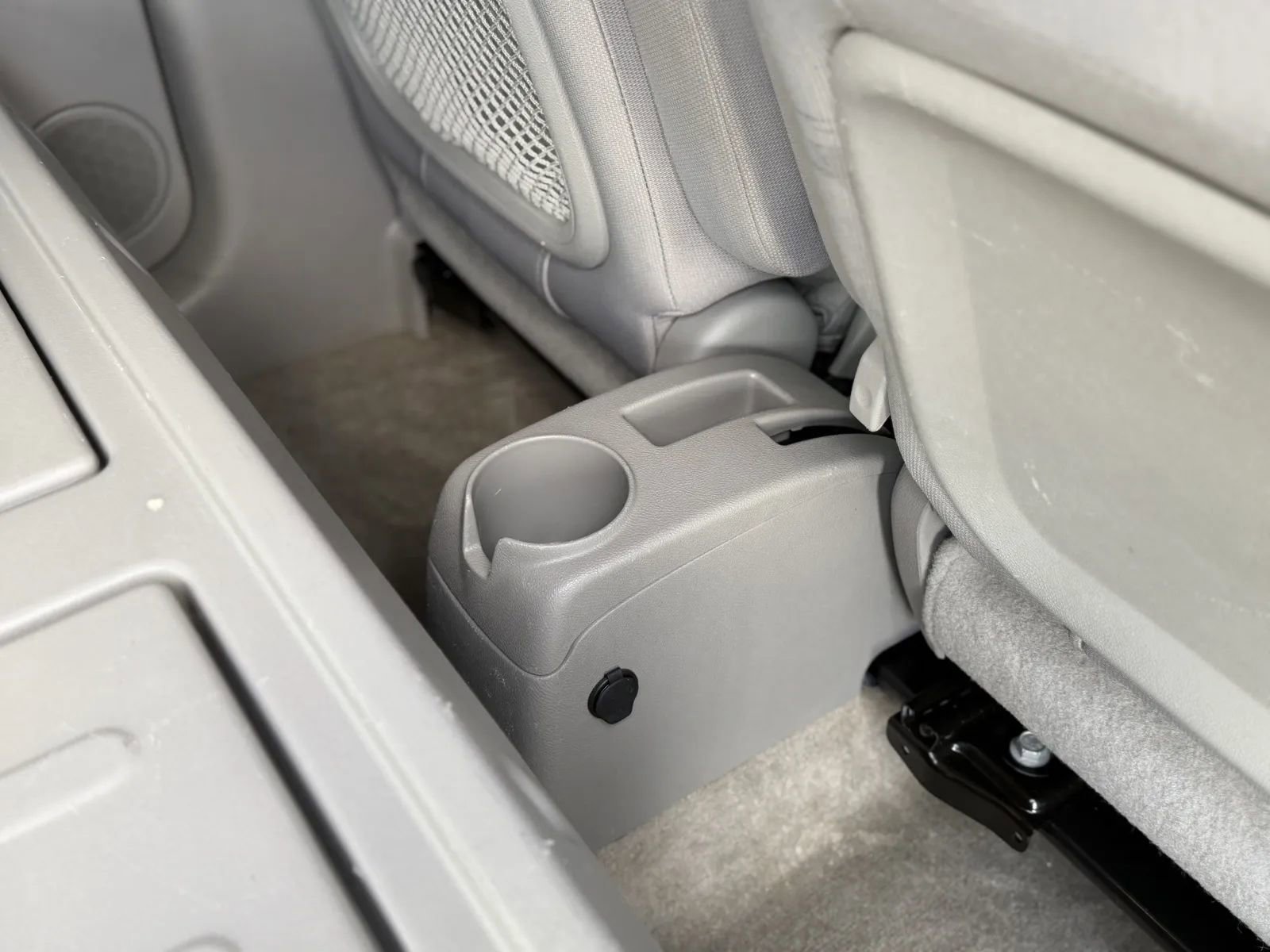 Used 2011 Chevrolet HHR LS image 19