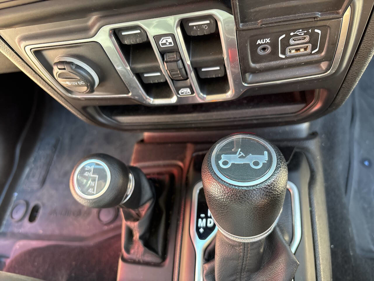 Used 2018 Jeep Wrangler Unlimited Sport S image 29