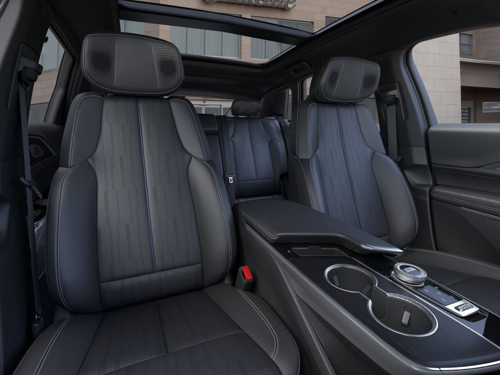 New 2026 Cadillac Lyriq Signature Sport AWD/4WD image 16