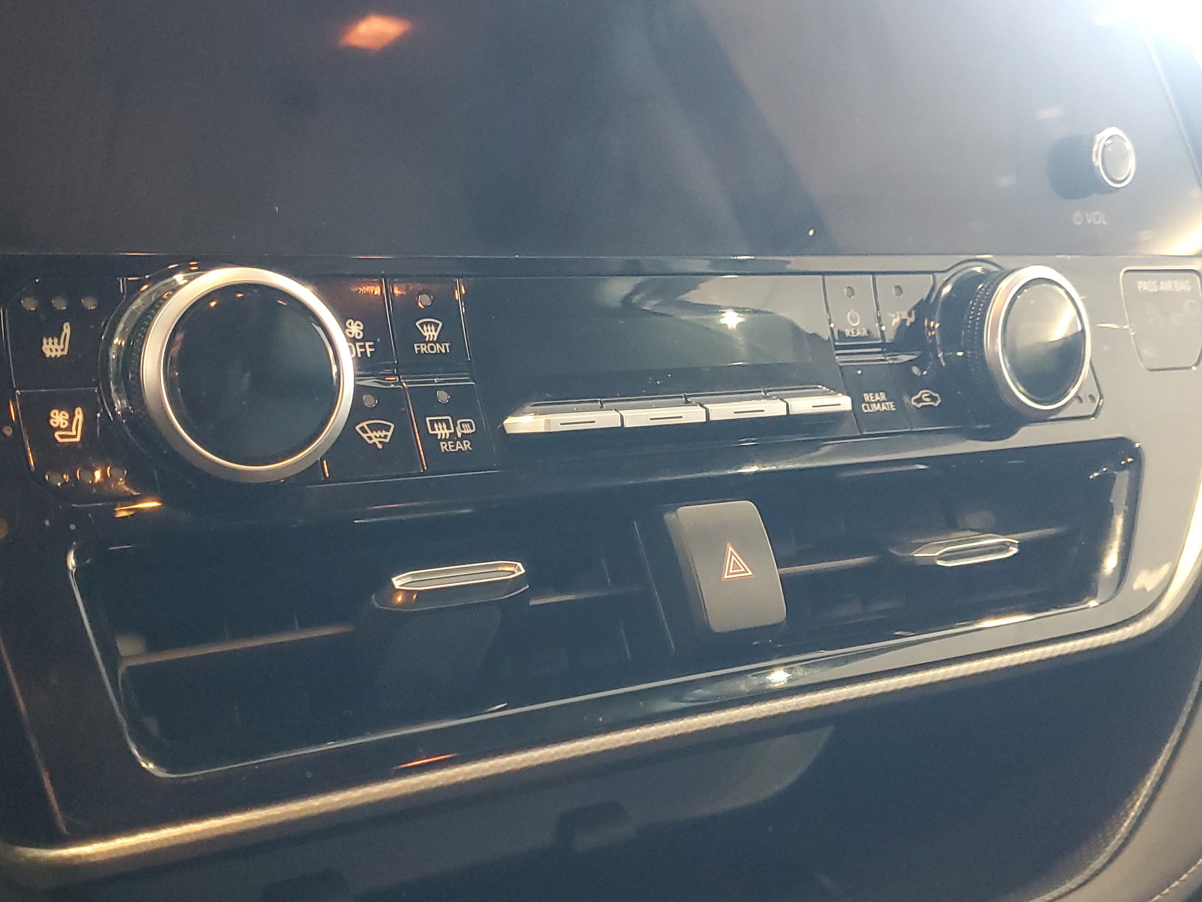 Certified 2025 Toyota Highlander Platinum AWD/4WD image 22