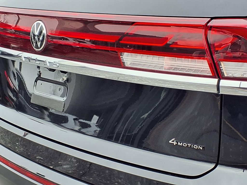 Used 2025 Volkswagen Atlas Cross Sport SE image 22