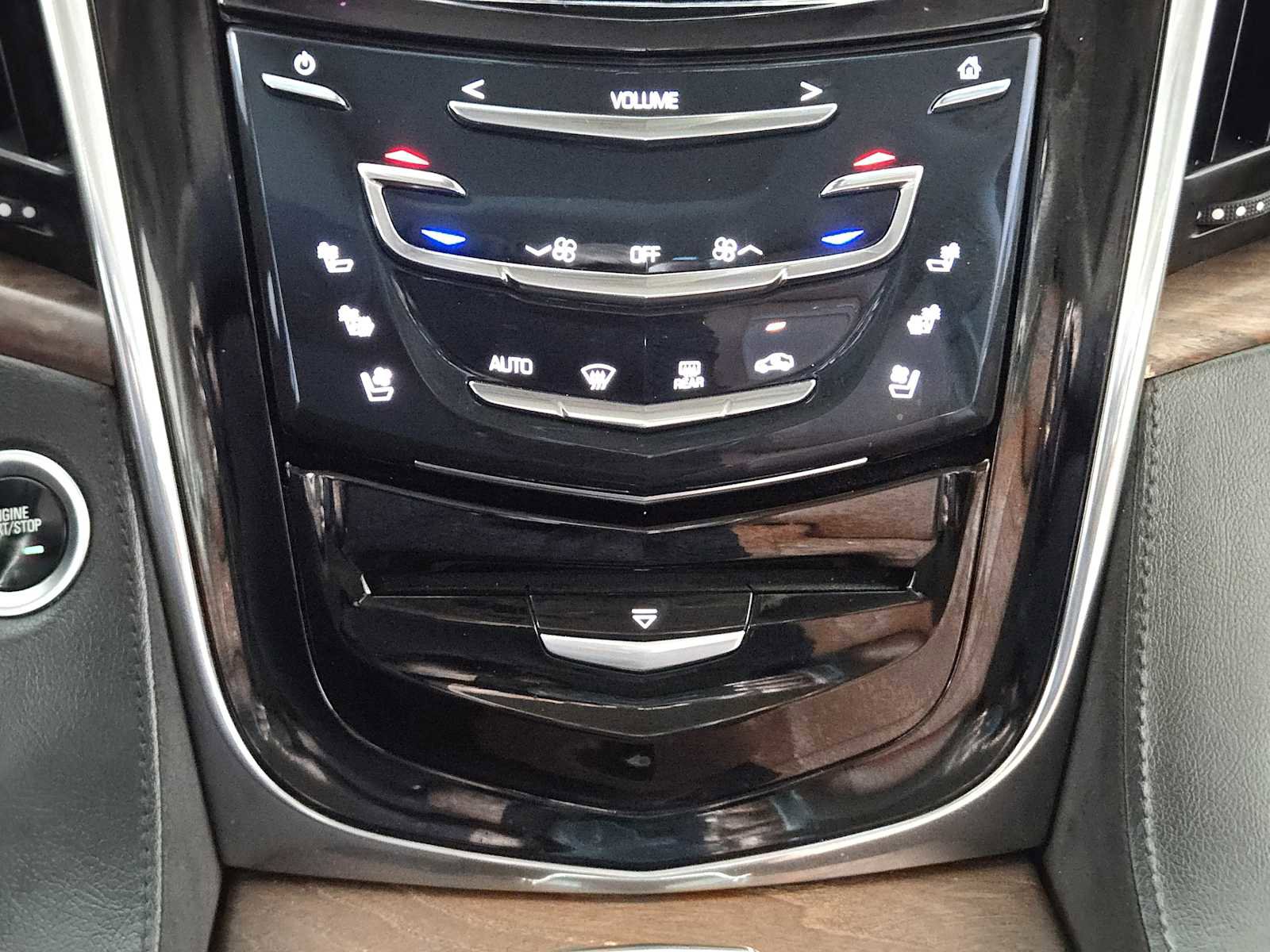 Used 2015 Cadillac Escalade ESV Luxury image 17