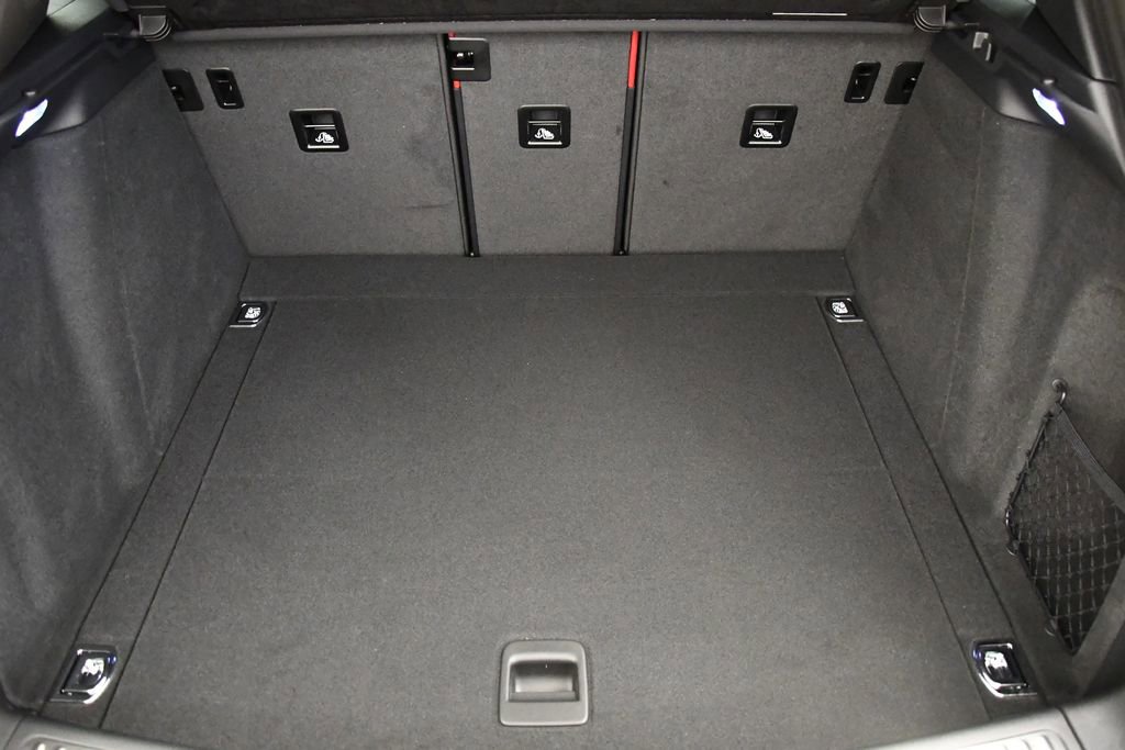 Used 2025 Porsche Macan Turbo image 59