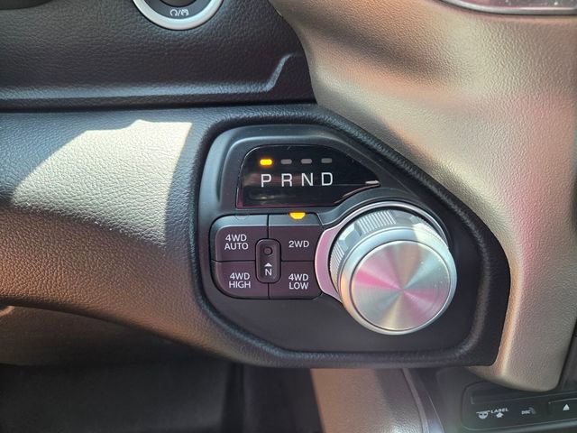 Used 2019 RAM 1500 Laramie w/ Sport Appearance Package AWD/4WD image 32
