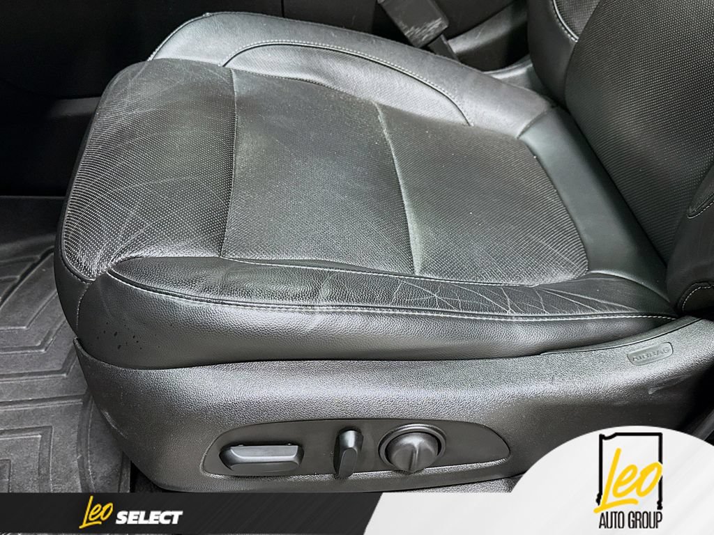 Used 2019 GMC Acadia SLT w/ LPO, Floor Liner Package FWD image 22