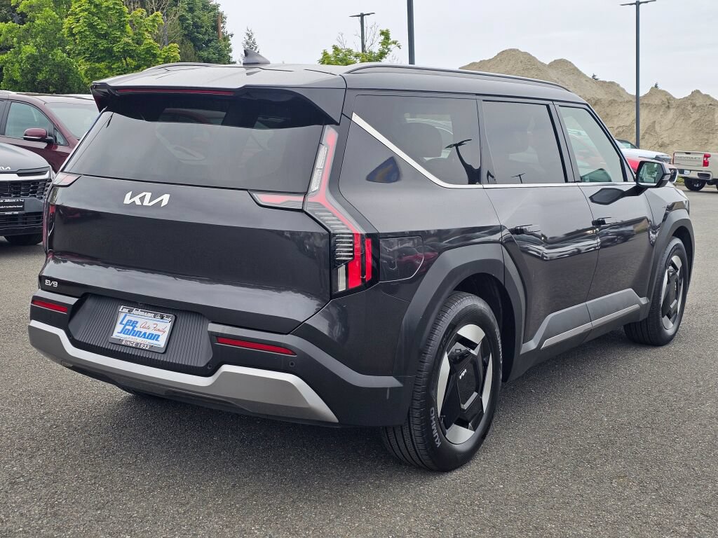 Certified 2024 Kia EV9 Wind AWD/4WD image 5
