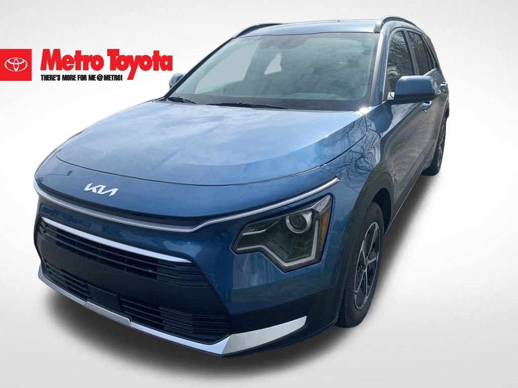 Used 2024 Kia Niro EX image 1
