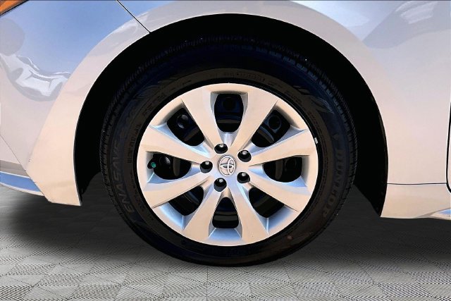 Used 2026 Toyota Corolla LE FWD image 8