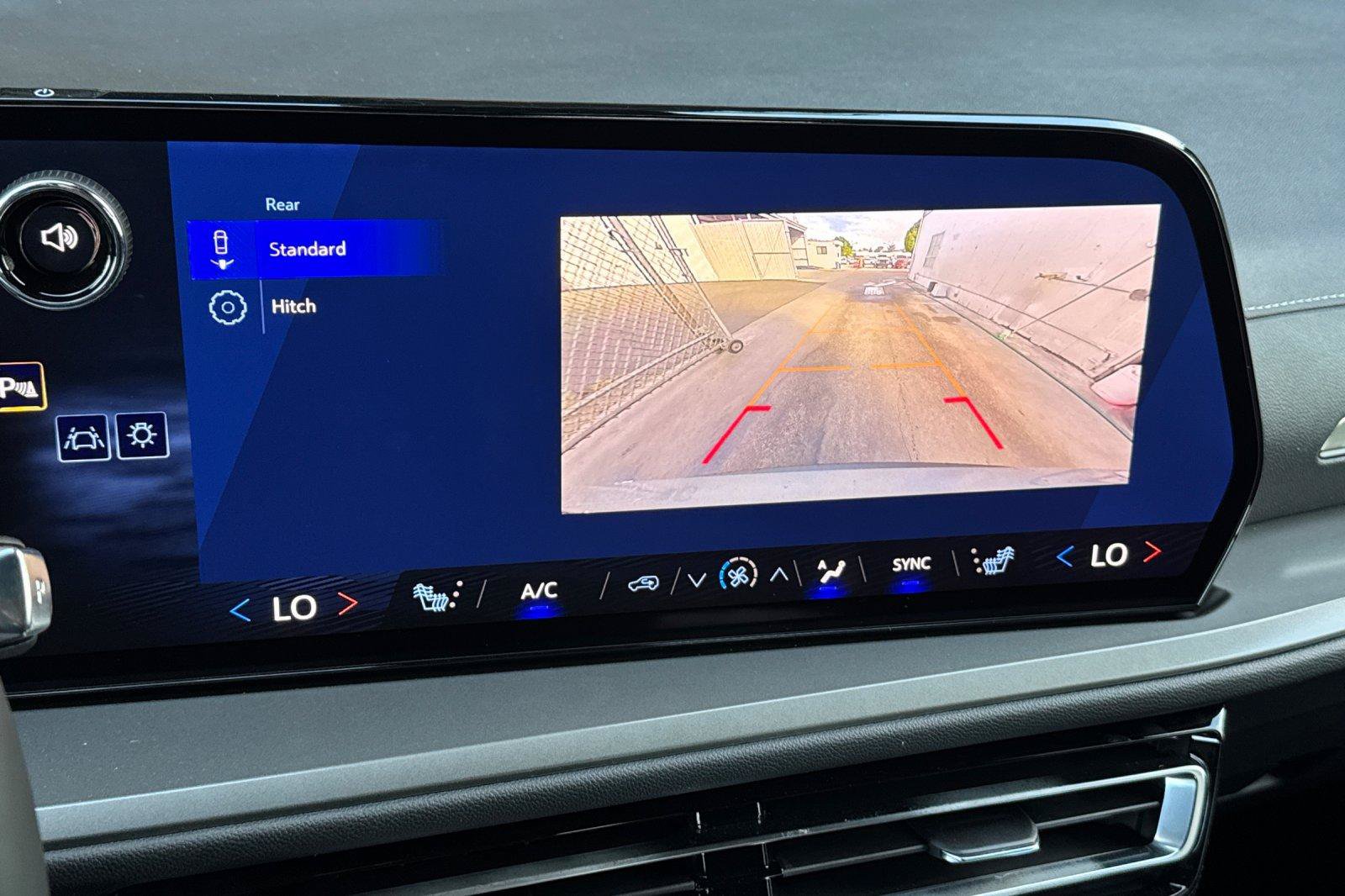 New 2026 Chevrolet Traverse LT FWD image 27