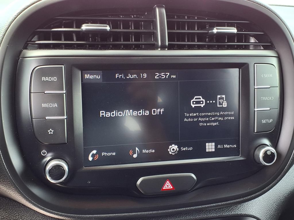 Used 2023 Kia Soul LX w/ Option Group 015 FWD image 8