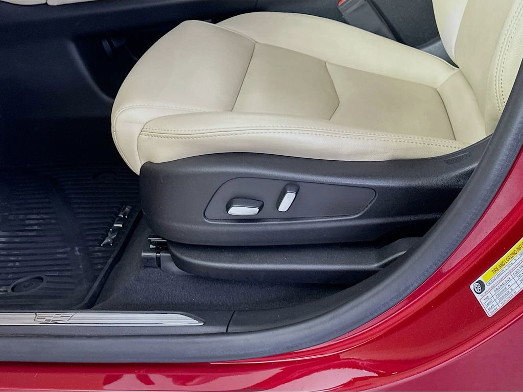 Used 2019 Cadillac XT5 AWD image 22