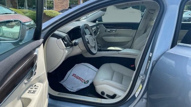 Used 2018 Volvo S90 T5 Momentum w/ Convenience Package AWD/4WD image 4