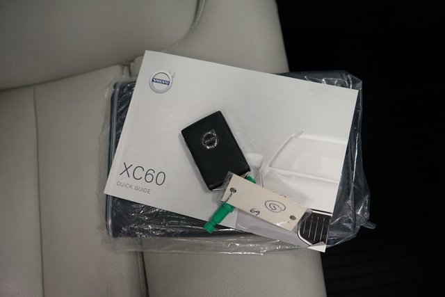 Used 2019 Volvo XC60 T5 Momentum w/ Multimedia Package image 63
