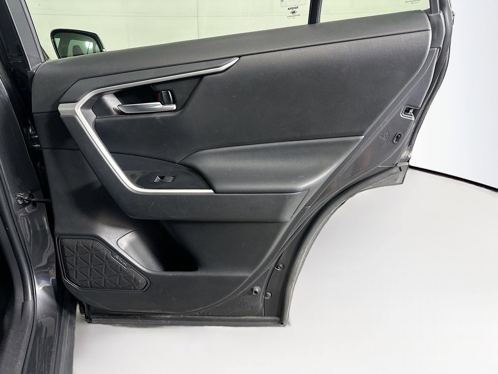 Used 2023 Toyota RAV4 XLE FWD image 28