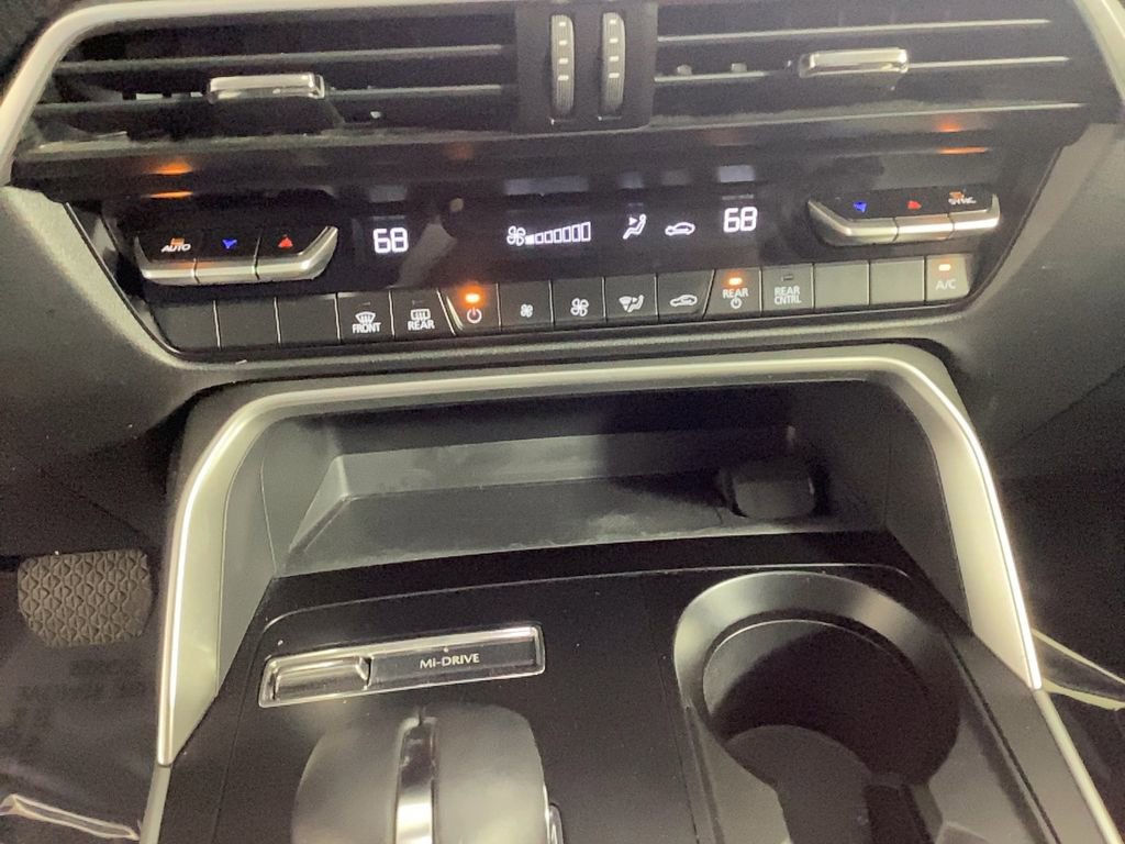 Used 2024 MAZDA CX-90 3.3 Turbo w/ Select Package image 29