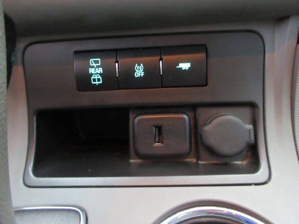 Certified 2017 Chevrolet Traverse LS FWD image 28