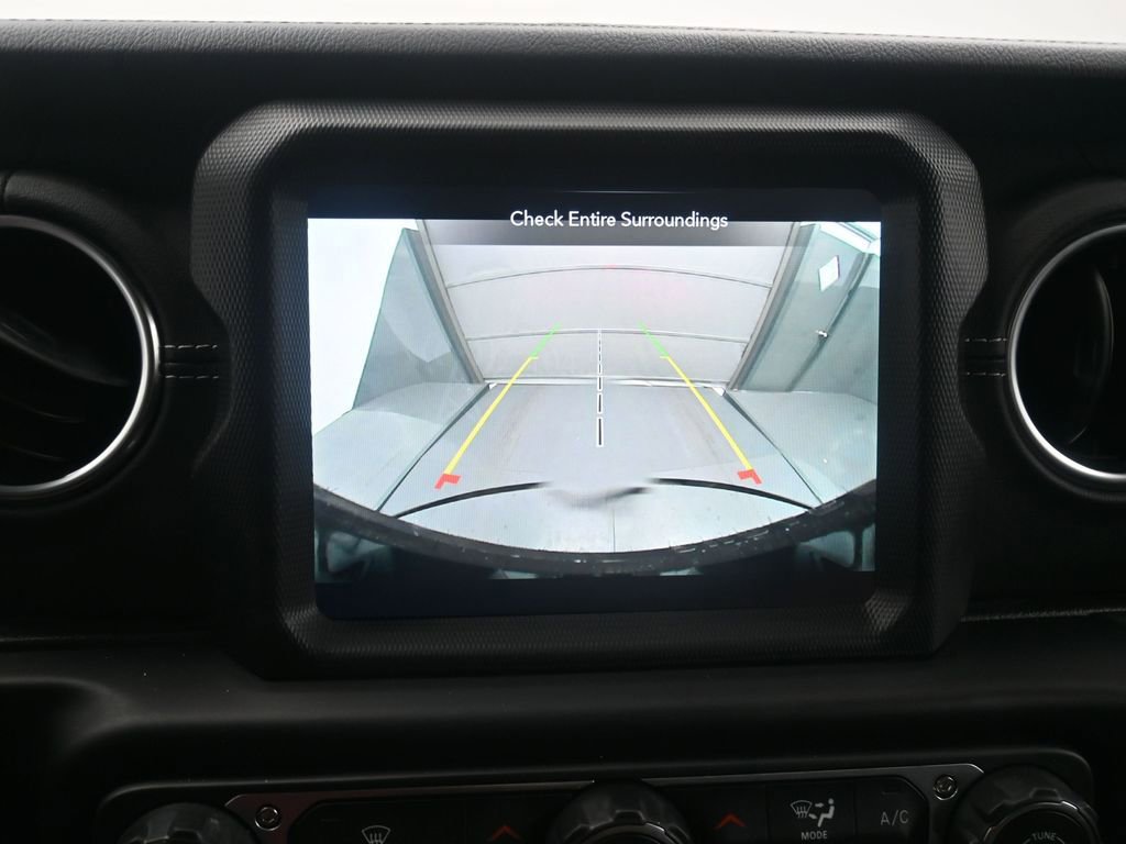 Used 2022 Jeep Wrangler Unlimited Sahara image 19