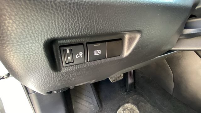 Used 2024 Toyota RAV4 LE AWD/4WD image 18