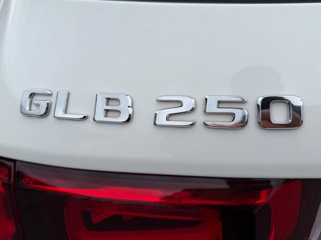 Certified 2022 Mercedes-Benz GLB 250 4MATIC image 9