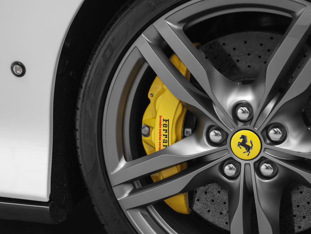 Certified 2022 Ferrari Portofino M RWD image 10