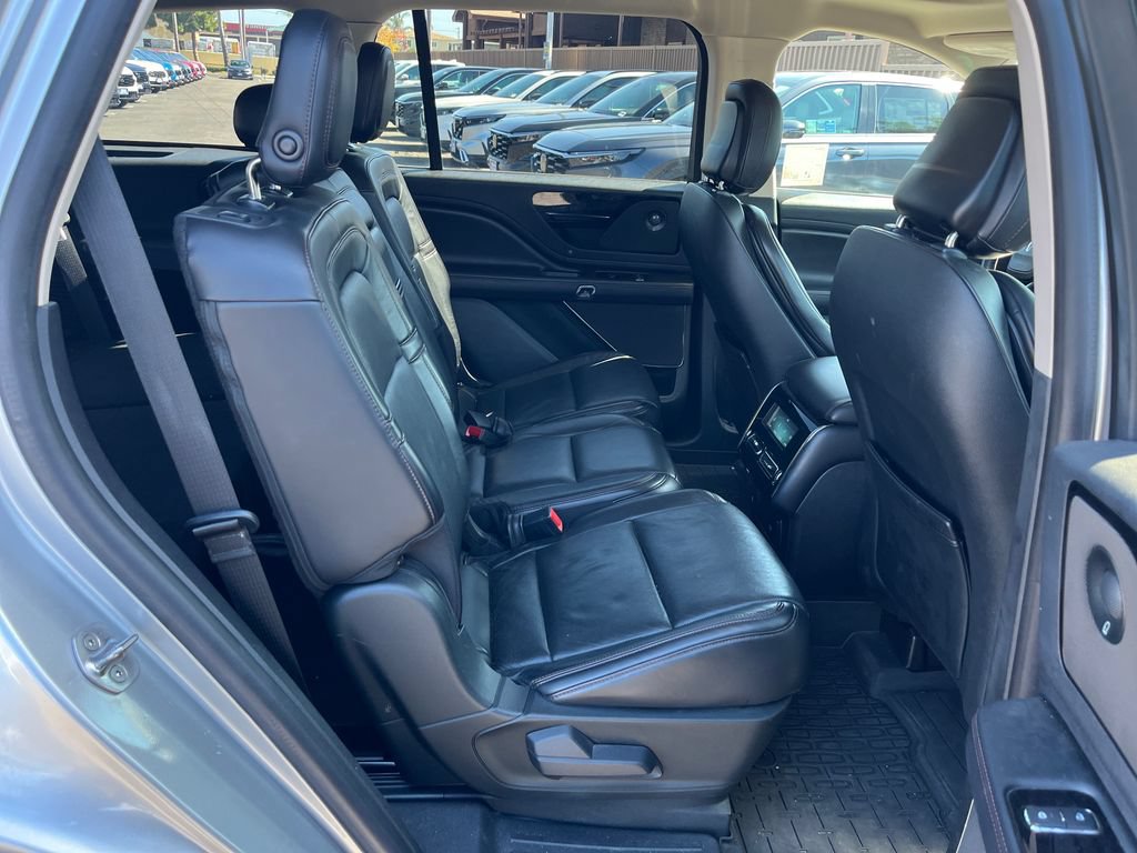 Used 2020 Lincoln Aviator Reserve w/ Equipment Group 201A RWD image 42