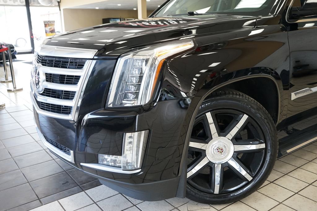 Used 2015 Cadillac Escalade Premium AWD/4WD image 25