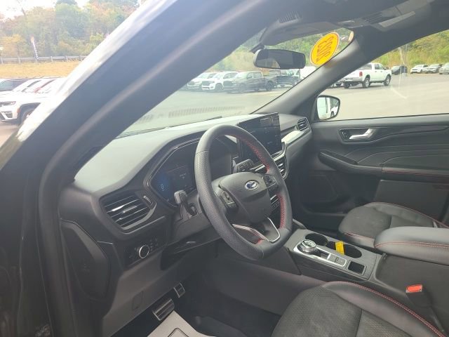 Used 2023 Ford Escape ST-Line w/ Tech Pack #1 image 10