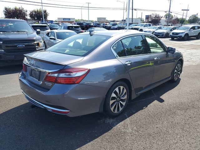 Used 2017 Honda Accord Touring image 4