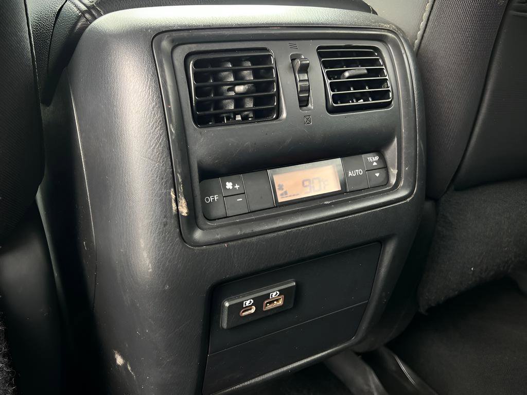 Used 2019 Nissan Pathfinder S image 20