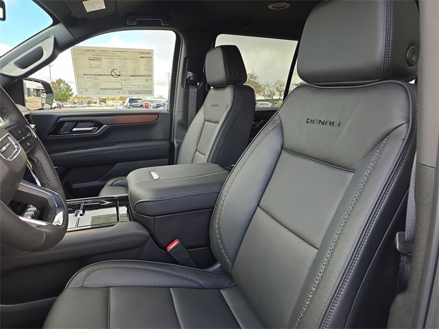 New 2026 GMC Yukon Denali image 6