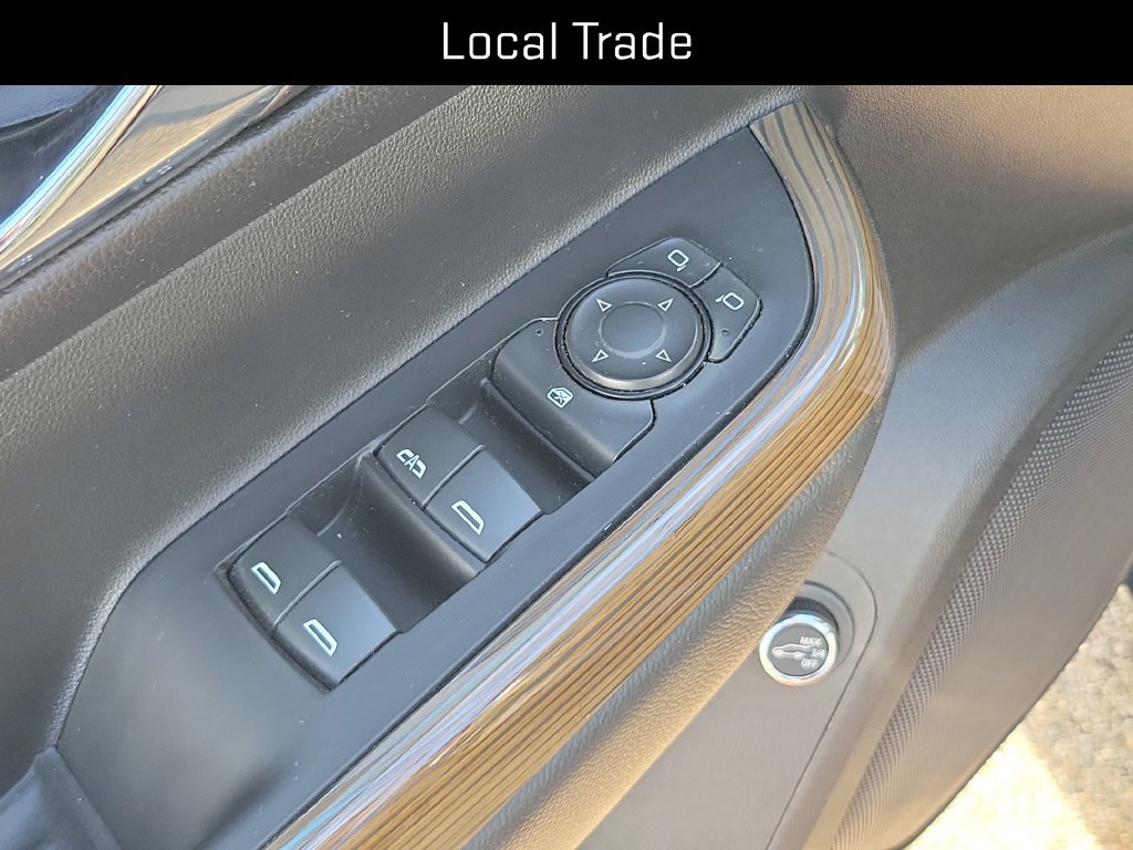 Used 2023 GMC Acadia SLE w/ Driver Convenience Package FWD image 11