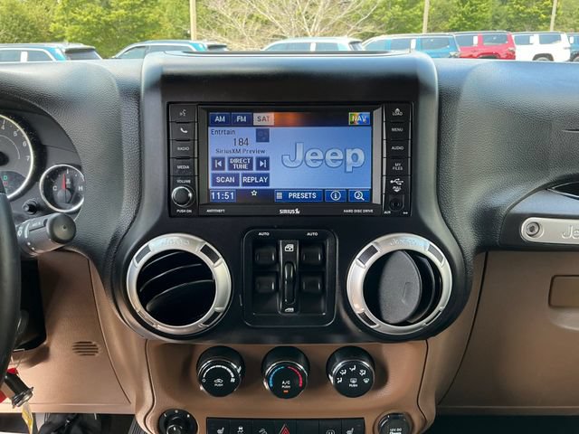 Used 2012 Jeep Wrangler Unlimited Rubicon w/ Dual Top Group AWD/4WD image 18