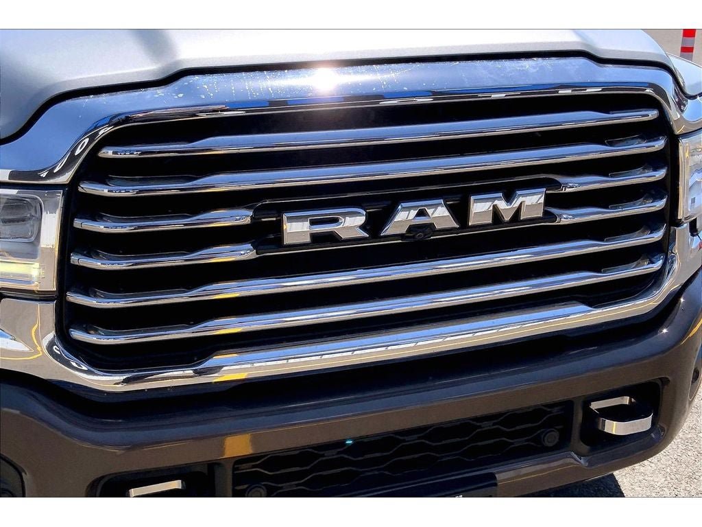 Used 2022 RAM 3500 Limited AWD/4WD image 32