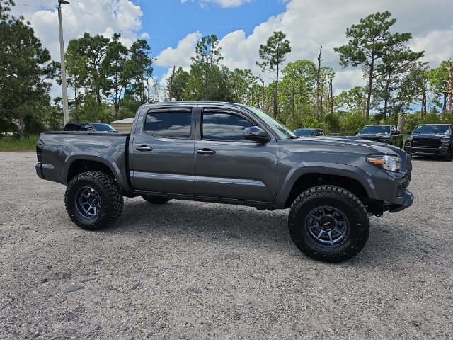 Used 2020 Toyota Tacoma TRD Sport AWD/4WD image 2
