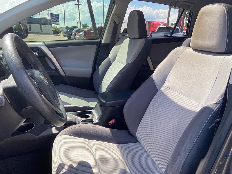Used 2014 Toyota RAV4 XLE AWD/4WD image 16