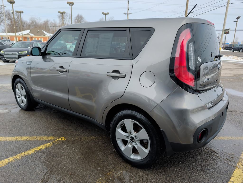 Used 2017 Kia Soul image 5