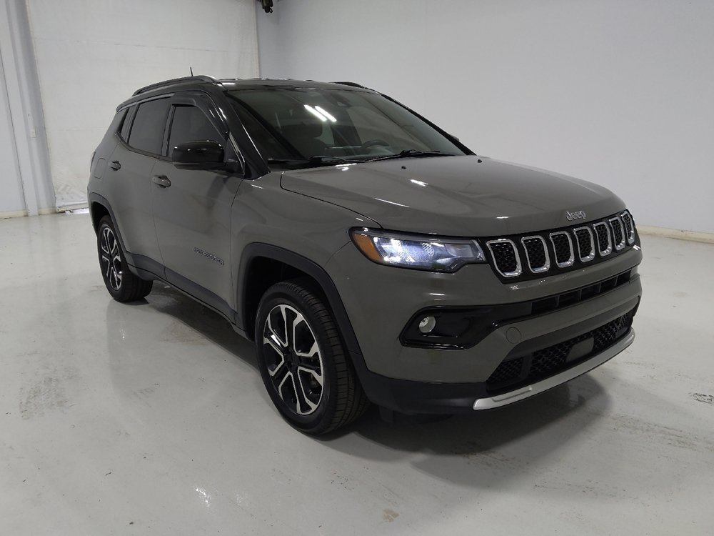 Used 2023 Jeep Compass Limited AWD/4WD image 13