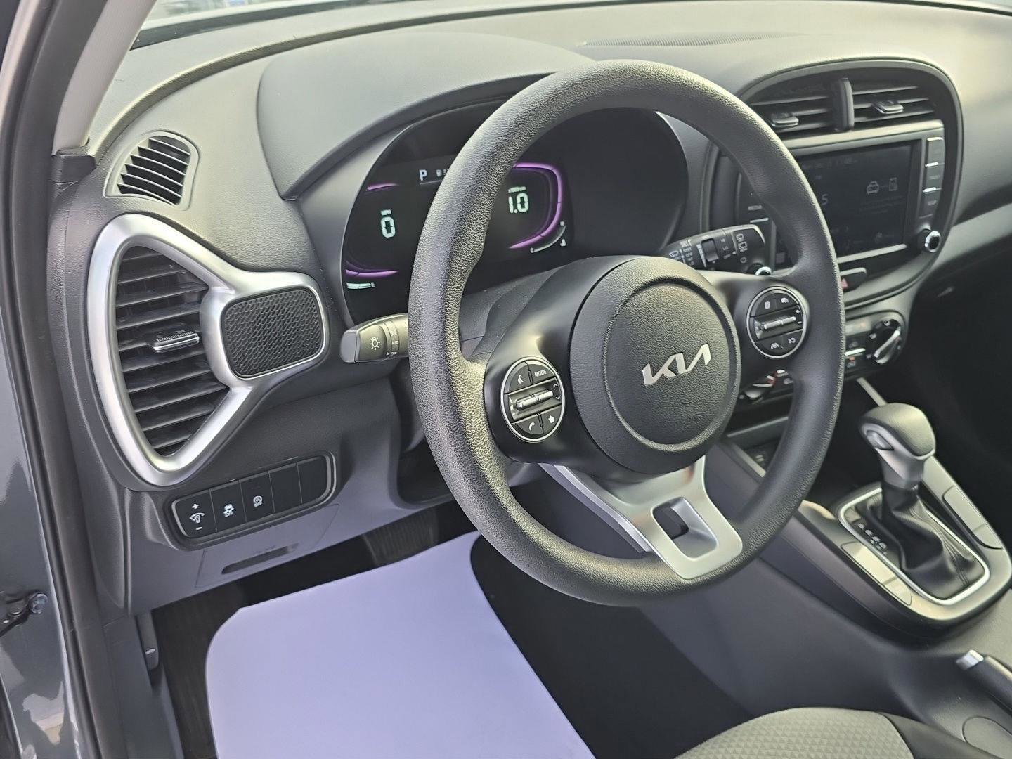 Used 2023 Kia Soul LX w/ Option Group 015 image 15