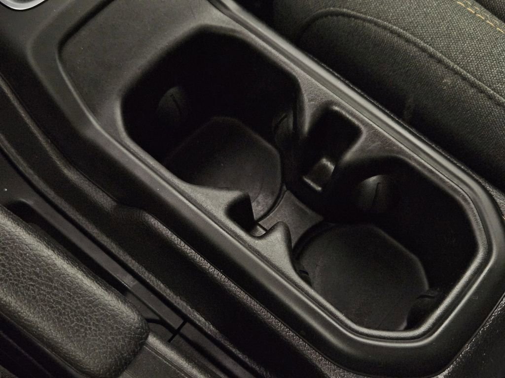 Used 2024 Jeep Wrangler Unlimited w/ Convenience Group image 15