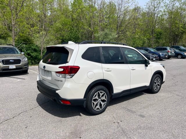 Used 2020 Subaru Forester Premium image 7