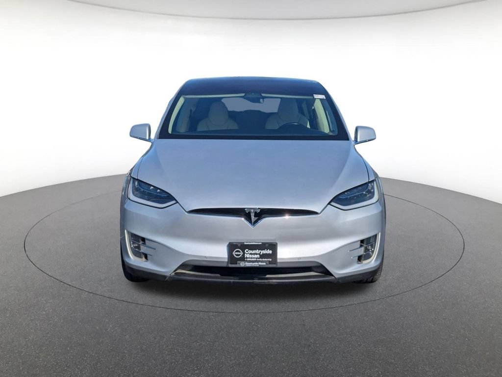 Used 2018 Tesla Model X 75D AWD/4WD image 2