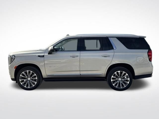 Used 2021 GMC Yukon Denali w/ Denali Premium Package image 3