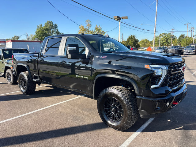 Used 2026 Chevrolet Silverado 2500 ZR2 AWD/4WD image 5