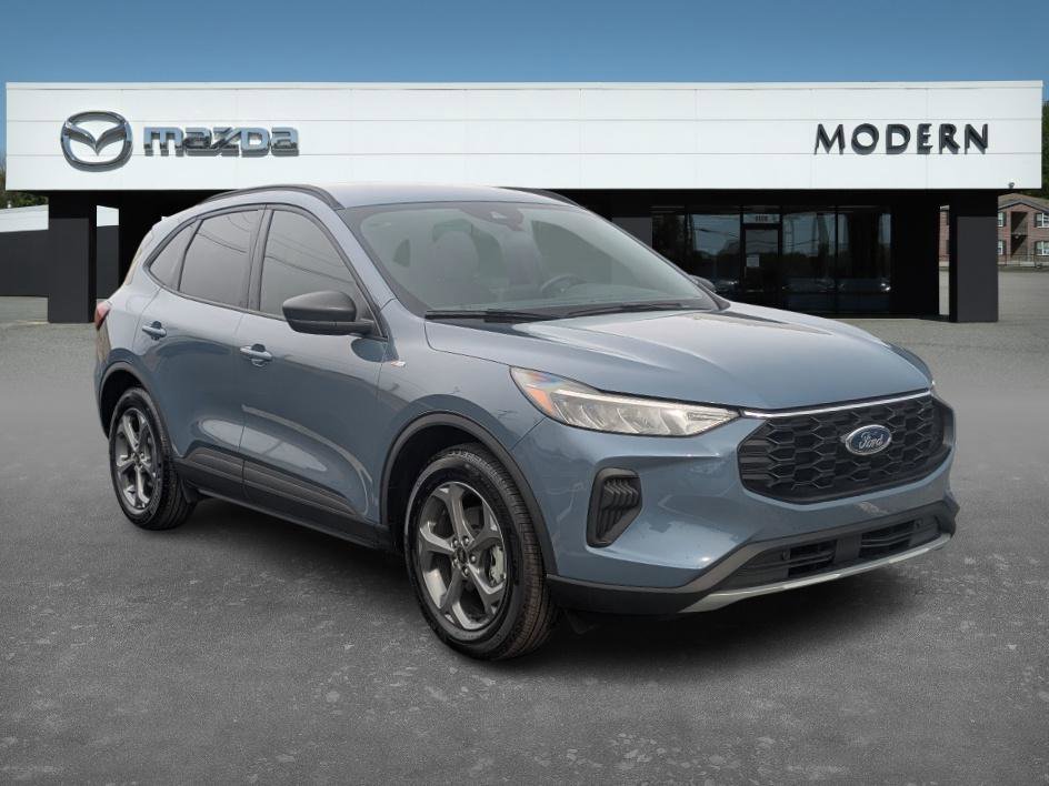 Used 2025 Ford Escape ST-Line image 3