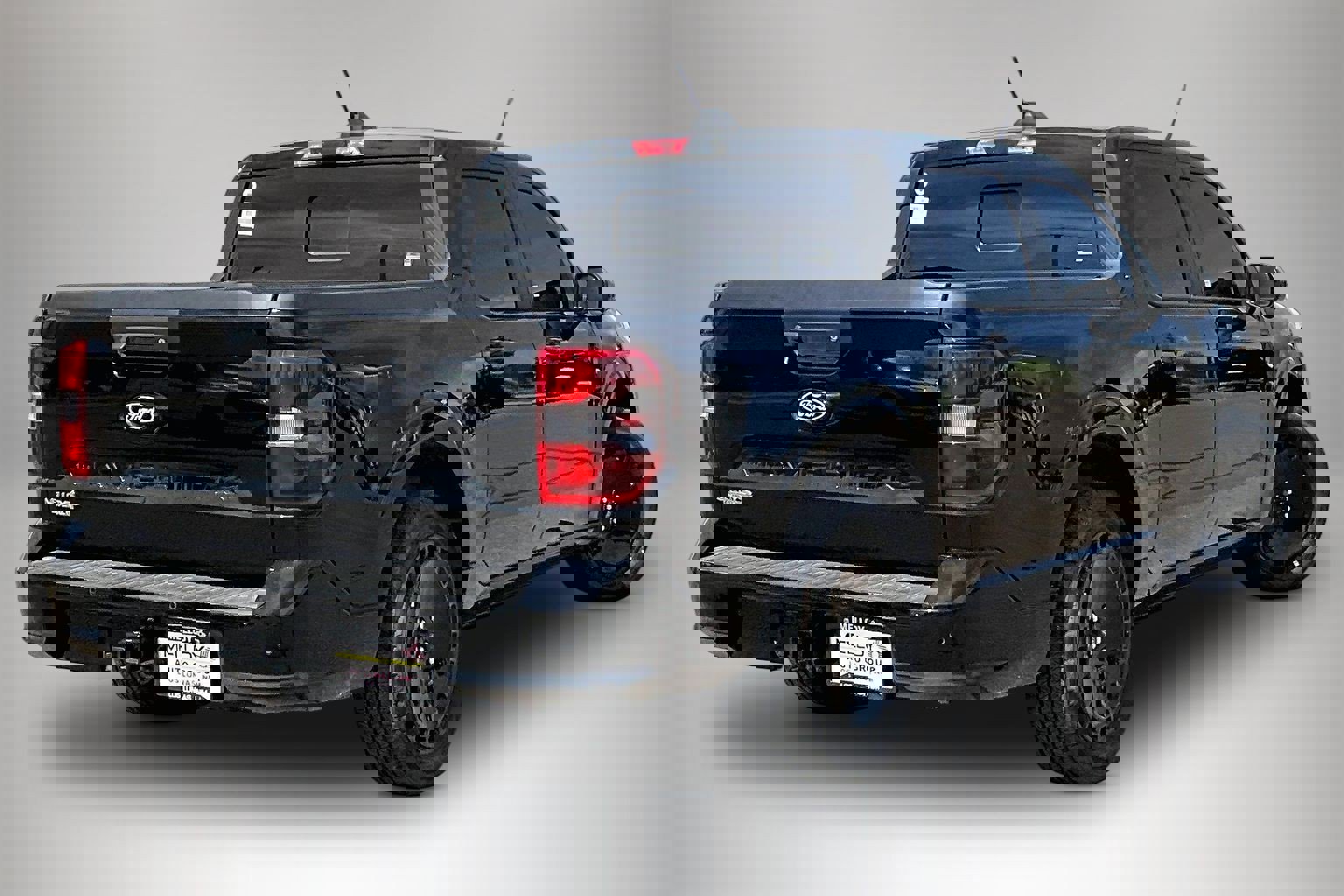 Used 2025 Ford Maverick Lobo AWD/4WD image 6