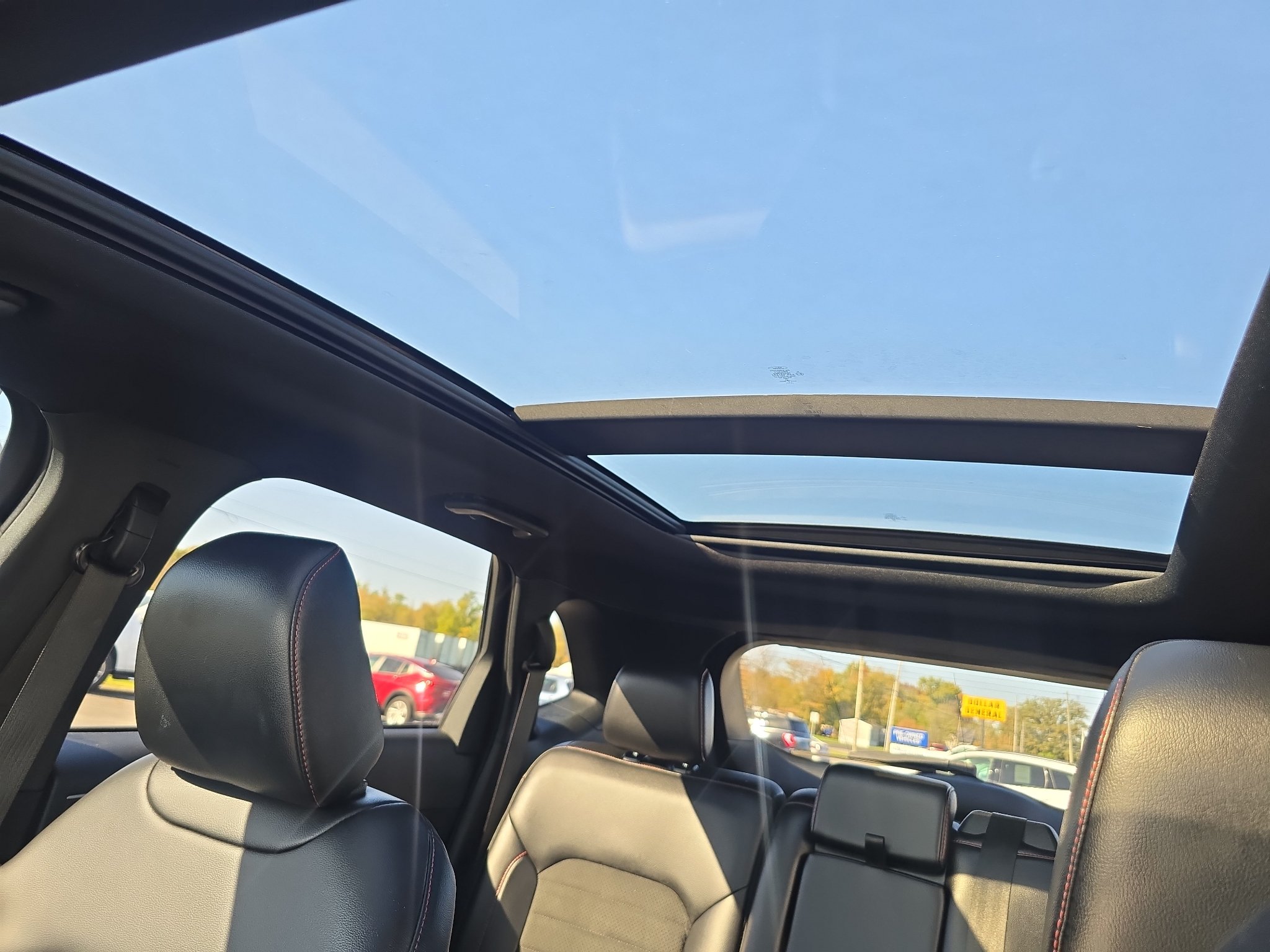 Used 2021 Ford Edge ST-Line w/ Class II Trailer Tow Package AWD/4WD image 30