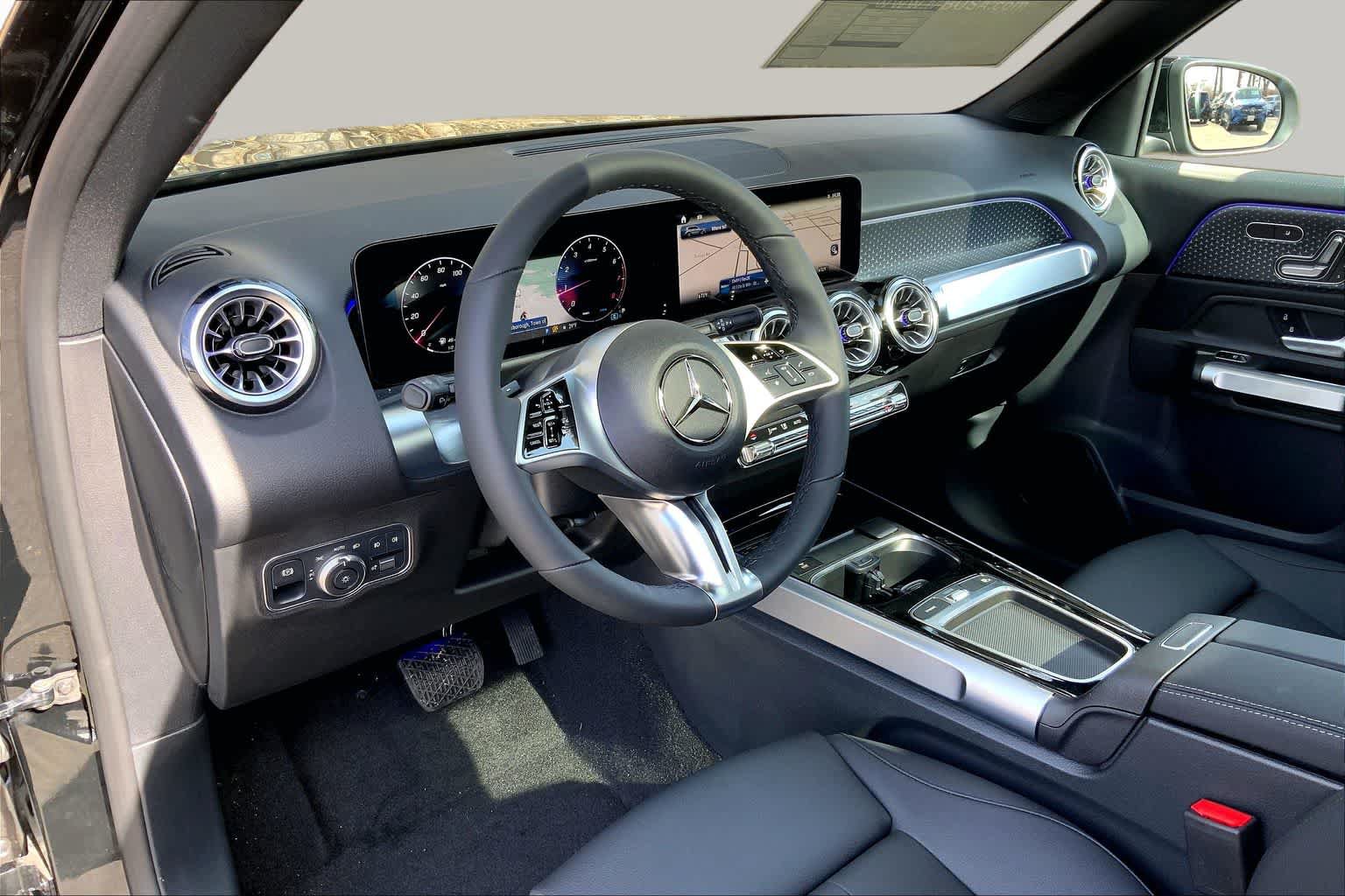 New 2026 Mercedes-Benz GLB 250 4MATIC image 9