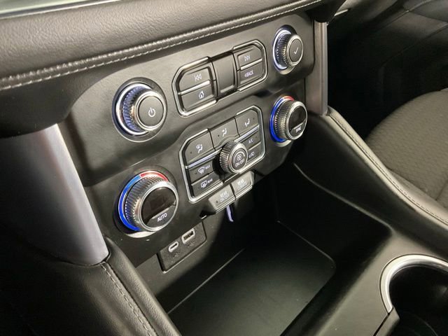 Used 2022 GMC Yukon XL SLE w/ Gmc Pro Safety Plus Package AWD/4WD image 18