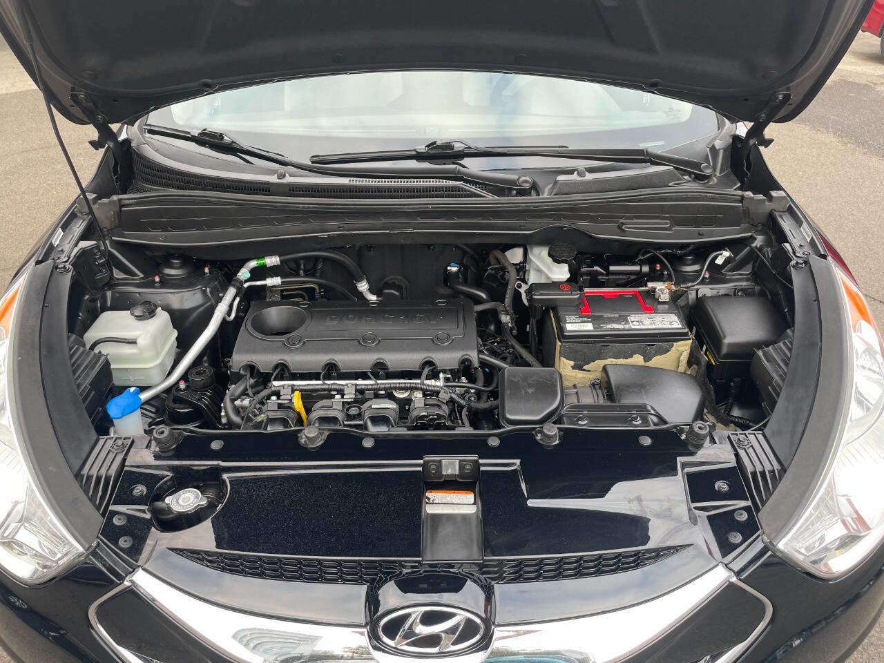 Used 2012 Hyundai Tucson Limited w/ Premium Pkg image 5
